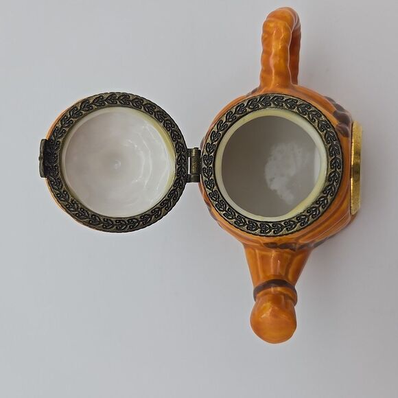 Bumble Bee Tea Pot Trinket Box with Clock Decorative Collectible Kitchen Decor‎ - Picture 7 of 7